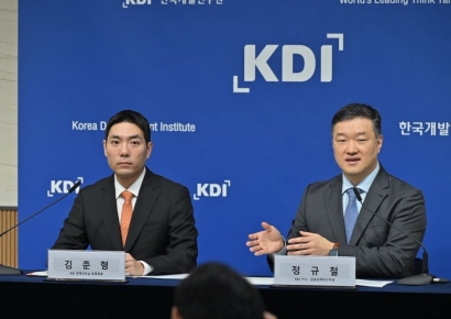 日처럼 해외 투자 의존 커지나…"경제 전반 생산성 개선 유도해야"