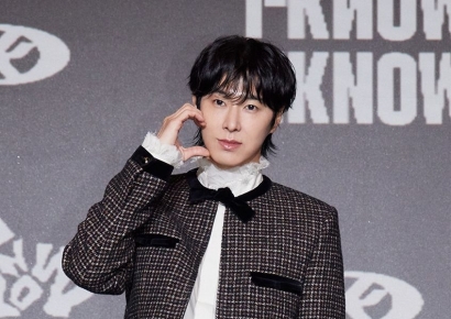 데뷔 22년만에 첫 정규 낸 '땡큐형' 유노윤호 "호기심이 원동력이었다"