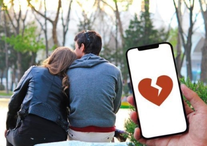 손 안의 '이것' 때문에 불륜 급증…인니 종교부 장관 경고