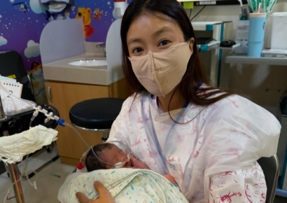 전 남편 냉동 배아로 임신한 이시영, 둘째 출산…"선물이라 생각"