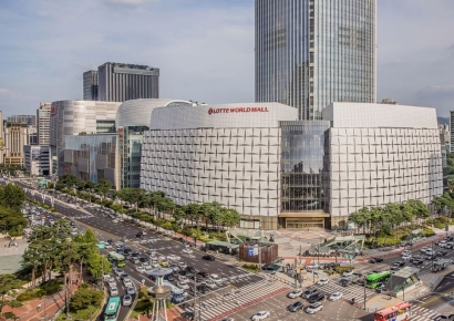 Lotte Shopping Posts 130.5 Billion Won Operating Profit in Q3, Down 16% Year-on-Year