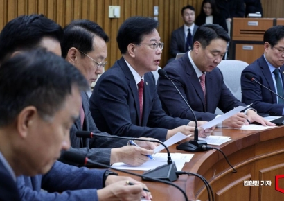 [포토] 송언석 "법사위원들 만행 기억...최민희, 흑역사로 남을 것"