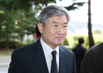 Special Prosecutor on Rebellion Requests Arrest Warrant for Former NIS Chief Cho Taeyong on Political Involvement Charges