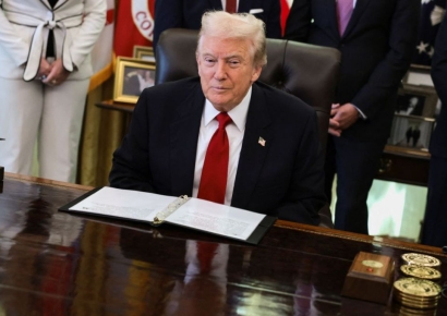 Trump, Who Mocked 'Sleepy Biden,' Nods Off at White House Event... Faces 'Sleepy Don' Backlash