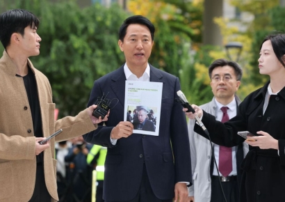 Oh Se-hoon and Myung Tae-kyun Undergo 8-Hour Face-to-Face Interrogation by Kim Kun-hee Special Prosecutor... Dispute Over Public Opinion Polls