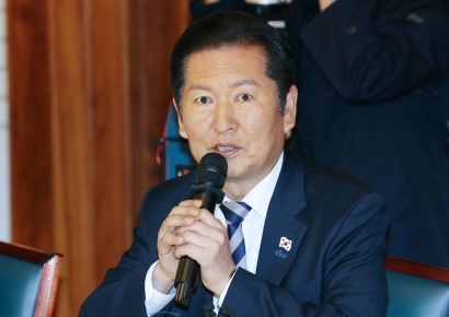 정청래 "2035년 온실가스 감축목표…실현가능 로드맵 필요"