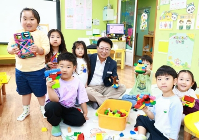 다자녀 유공수당 ‘두 마리 토끼’ 잡았다… 울진군, 육아 부담 완화·지역경제 활성화