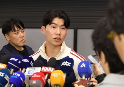 "1억2000만원 빌렸는데 이자가 1억이라니" 현수막 시위에 입 연 김혜성 父