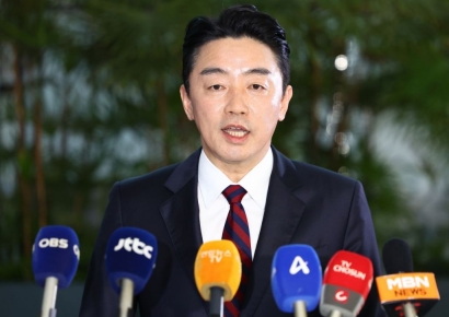 강훈식 "韓방산 인기 배경은 '납기일 신뢰'·'성능'"…이달 UAE '행정청장' 訪韓