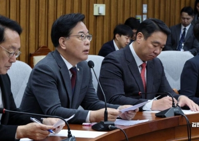 [포토] 송언석 "정부 '내란몰이TF' 명백한 불법…공산당식 상호감시"