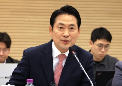 Jang Donghyuk: "Impossible to Cooperate with Lee Jaemyung Administration... Time to Fight Strongly"