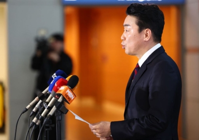 중동 방문 강훈식, UAE에 李대통령 친서 전달 "AI·방산 등 성과 준비"