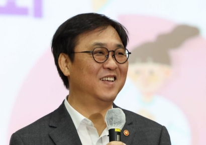 최휘영 문체부 장관 "비상한 각오와 사명감으로 문화강국 토대 마련"