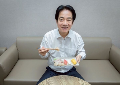 "점심은 日초밥과 미소국" 인증샷 올린 대만 총통…'日 편들기?'
