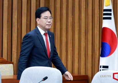 송언석 "김용범, 국민 대표기관 모독…사과하고 거취 밝혀야"