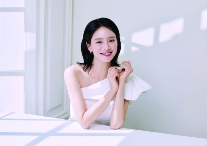 배우 송지효 소속사 "부친 회사 채무 불이행 주장 메일은 범죄행위"
