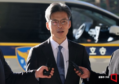 [포토] 박철우 중앙지검장 "항소포기 반발 이해하고 공감"