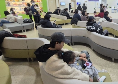 "너댓명 동시에 걸려"…밀려오는 환자에 '대기 지옥'된 소아과 이 질병 심상치 않은 확산세