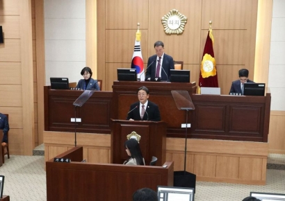 시정연설 나선 홍태용 김해시장 "최종 목표는 시민의 꿈과 행복 실현"