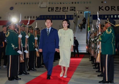 李대통령, G20 위해 남아공 도착…프랑스·독일과 양자회담 