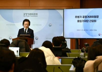 공정위원장 '금산분리 완화' 요구에 신중론..."다른 대안 먼저"