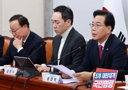 [포토] 송언석 "김용범 등 李정부 5인방, 지선 나가려면 거취 정리해야"