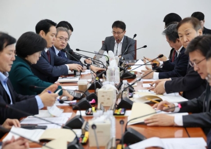 밀실로 간 내년 예산…여야, 보류 사업 막판 조율