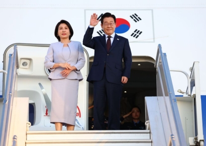 이 대통령 "남북평화 구축되면 한미연합훈련 안 하는 게 바람직"