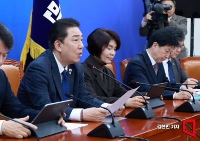 [포토] 김병기 "예산안 법정시한 준수는 국회 책무…12월 2일 처리"