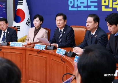 [포토] 정청래 "내일 추경호 체포안 표결…지시 따른 국힘 모두 공범"