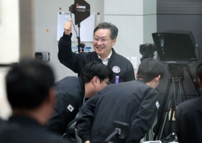 흔들리던 우주청, 누리호 4차 발사 성공으로 '컨트롤타워' 존재감 되찾나