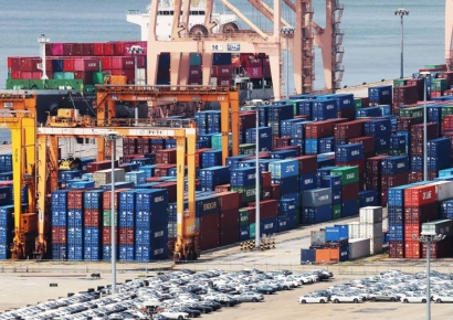 "연휴 영향 일시적"…올해 사상 최대 경상수지 흑자 다가섰다(종합)