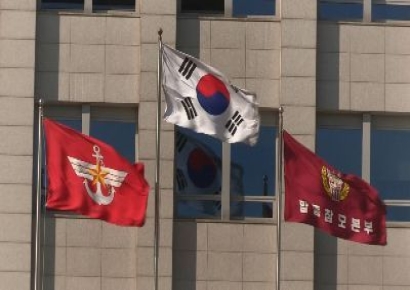 美·이스라엘, 이란공습 …국방부·합참 "해외파병부대 안전 이상 없어"