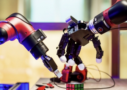 반도체·로봇 사업 기대감에 원익홀딩스↑[특징주]