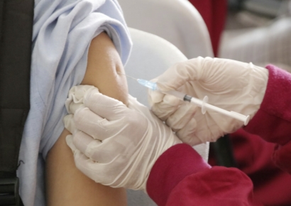 학교 6300곳 폐쇄 '24배 껑충'…'K변이' 엄청난 확산에 난리 난 일본