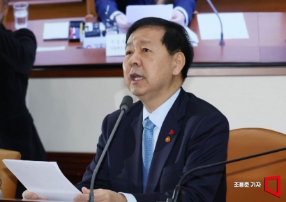 구윤철 "장기적 국내 시장 경쟁력 제고가 환율의 근본 해결책"