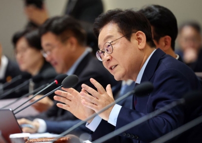 '비상계엄 1년' 李대통령 "군사 쿠데타 등 국가범죄, 나치전범처럼 처벌"