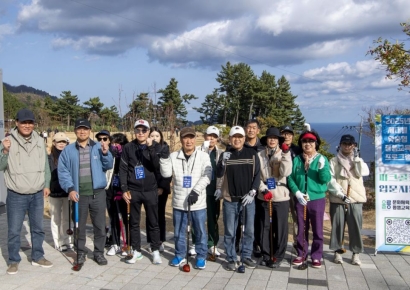 "울릉도서 홀인원을 외치다"… 울릉군, 평생교육 프로그램 파크골프 입문반 강좌 운영