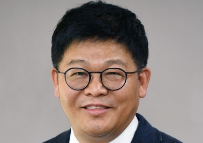 벤처 30년, 한국 경제를 바꾼 '혁신 전도사' UNIST 안현실 연구부총장, 30주년 기념 공로상