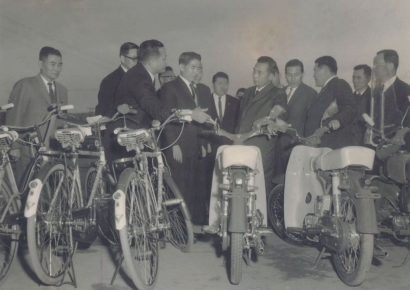 80돌 맞은 기아…정의선 "한 편의 서사…위대한 여정"