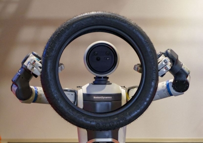 "자동차 산업, 주요국 '차세대 로봇 전략' 올라탄다"