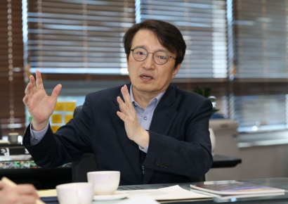 [인터뷰]"새만금, RE100 태양광 80㎿ 더 깐다…농지 70만평 산업용지 전환확정"