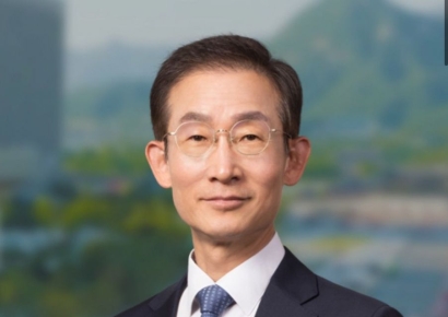 李대통령, 감사원장 후보자로 민변 회장 출신 김호철 변호사 지명