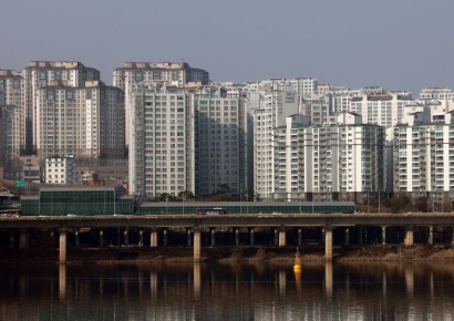 서울 경매 낙찰가율 4년만에 최고…토허제 피해 경매로[부동산AtoZ]