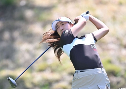 이동은, 공동 4위…악천후 순연 72홀 축소