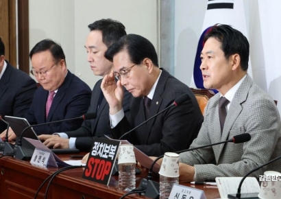 [포토] 장동혁 "법원장 내란재판부 위헌 우려, 준엄한 국민 경고"