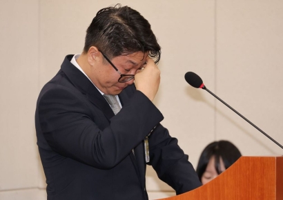 "쿠팡 수사 외압 있었다" 눈물 쏟은 검사…올해의 호루라기상 받는다