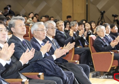 [포토] 사법제도 개편 공청회 참석한 천대엽 법원행정처장