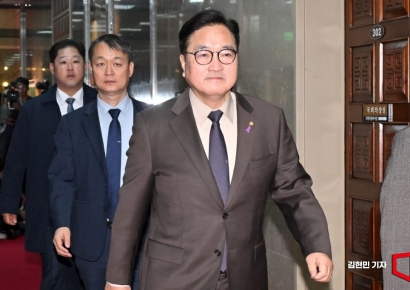 여야, 상정 법안 협상 난항…"본회의 4시로 연기"