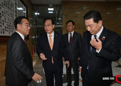 민주 "주호영 부의장 사퇴 촉구 결의안 제출 예정…'필버' 사회 안 봐"